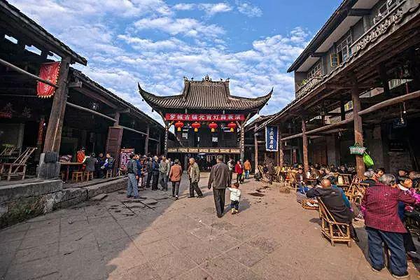记者:切尔西知道布罗亚有很多追求者,但没有报价达到5000万